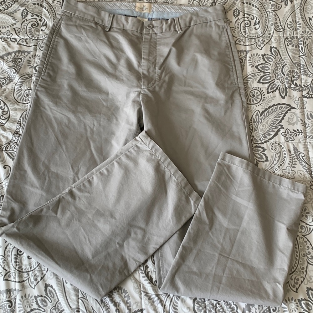 GAP Khakis Grey  Pants
